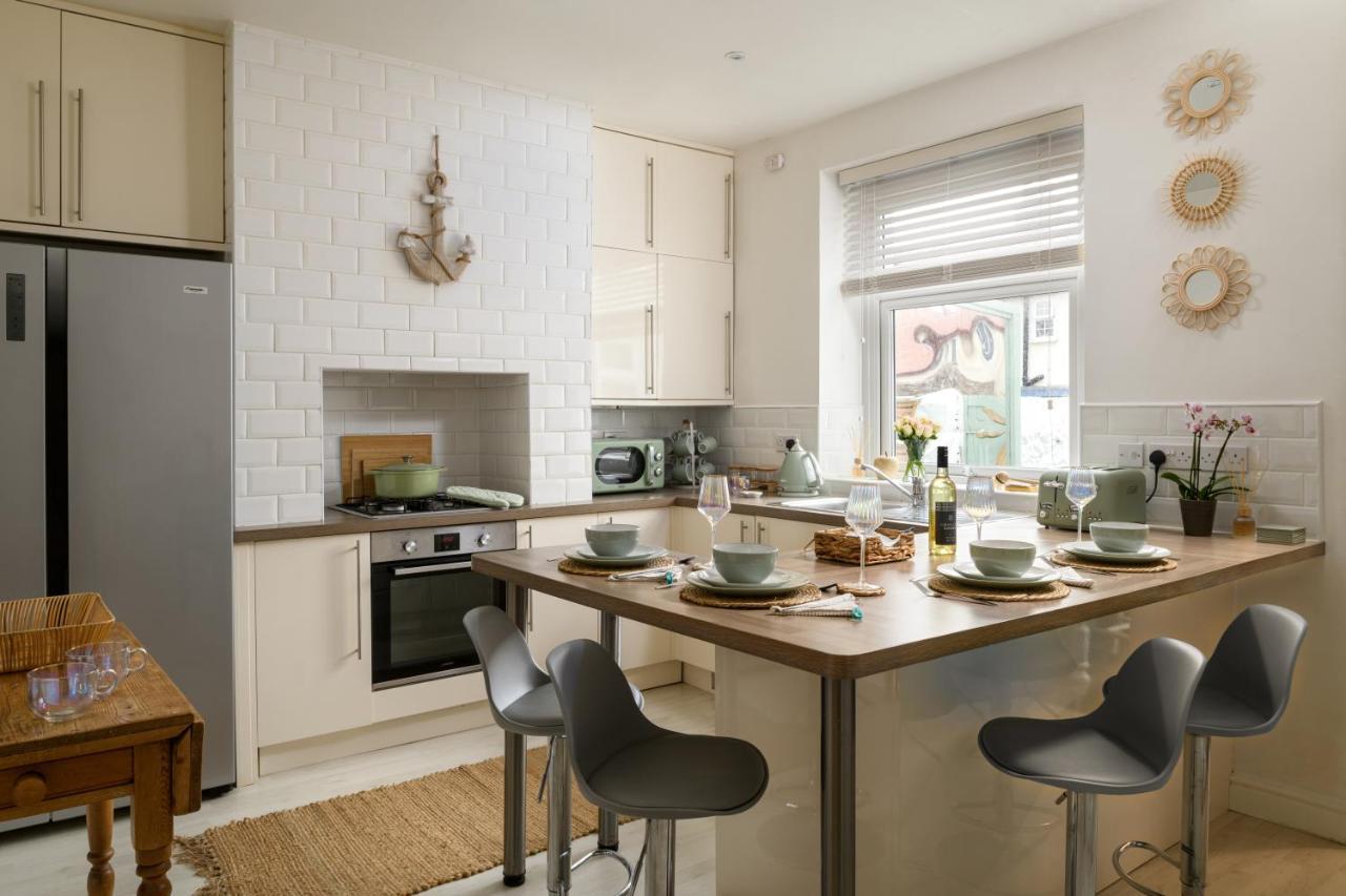 Modern, Light And Airy Townhouse In Llandudno, West Shore * Llandudno
