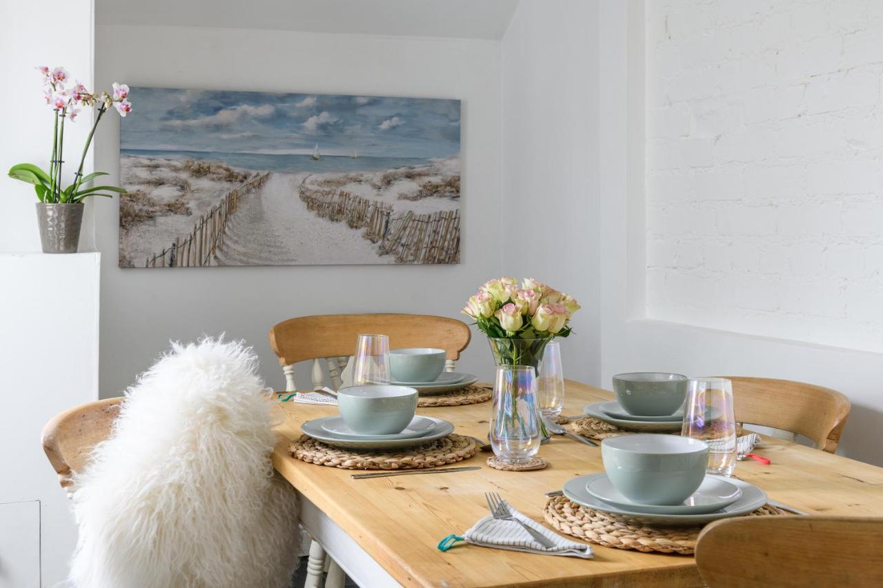 Holiday home Modern, Light And Airy Townhouse In Llandudno, West Shore