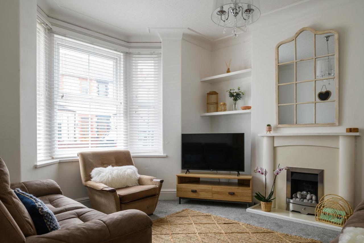Holiday home Modern, Light And Airy Townhouse In Llandudno, West Shore